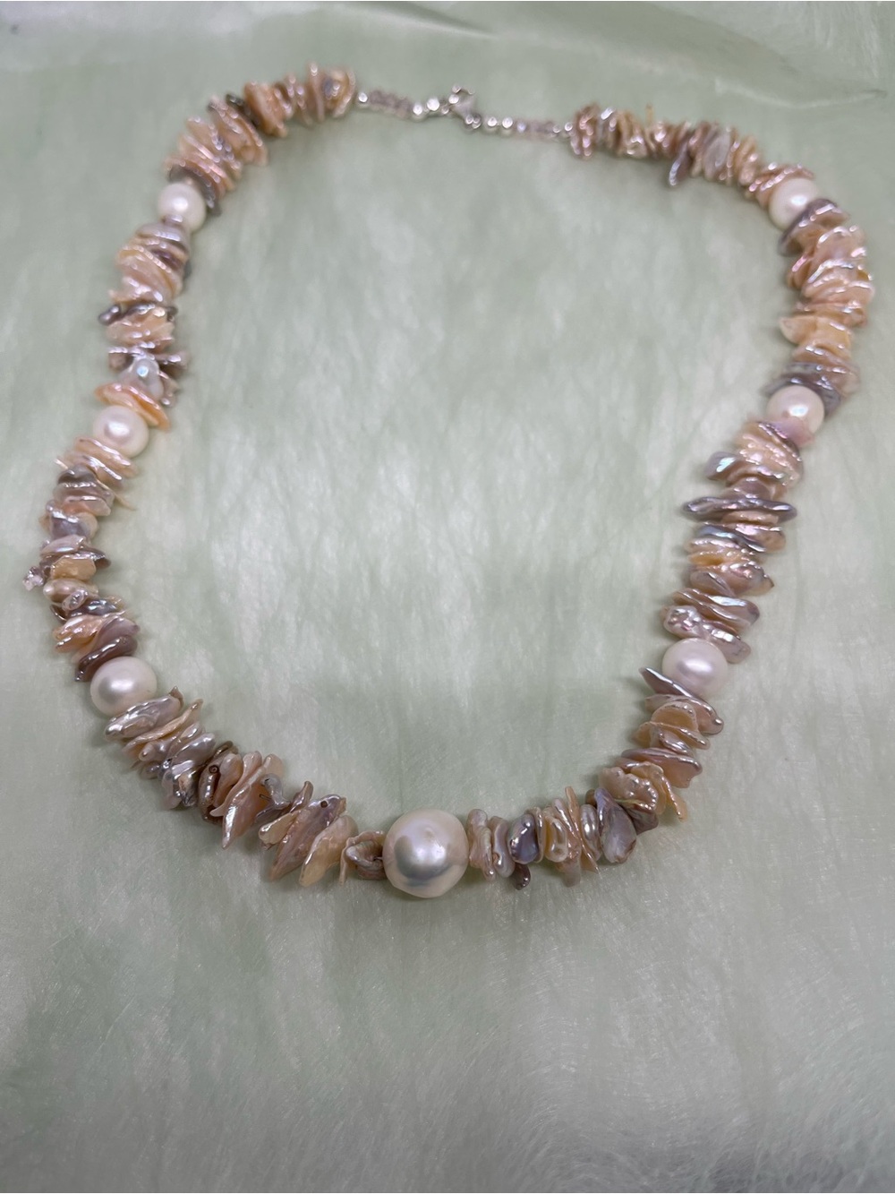 Freshwater Pearl Necklace in Cream pink peach